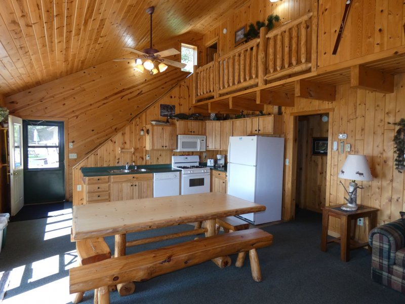 Cabin11_Kitchen