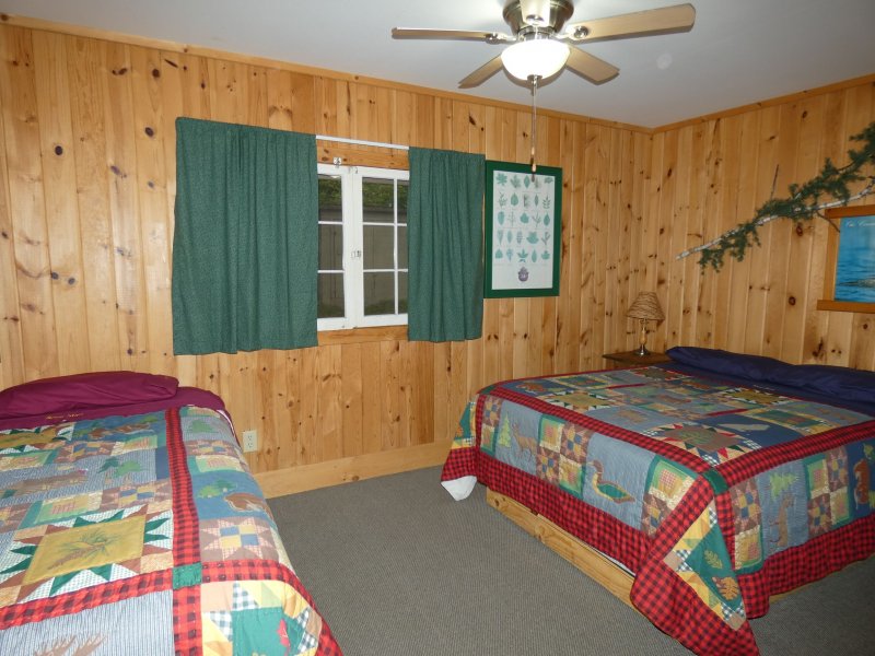 Cabin3_Bedroom 1